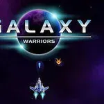 Romskip foran en planet med teksten Galaxy Warriors opplyst i bakgrunnen