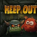 To tegneserieaktige monstre i en steinbelagt gang med teksten Keep Out!