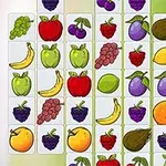 Fruktillustrasjoner med forskjellige typer frukt, inkludert druer, epler, bananer, sitroner, og kirsebær, plassert på hvite kort i et rutenettmønster mot en grønn bakgrunn