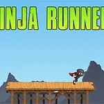 En liten ninja løper over en trebane med fjell i bakgrunnen under stor gul tekst som sier Ninja Runner