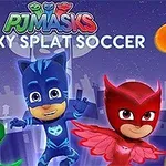 Tre figurer i fargerike superheltkostymer står foran en bysilhuett med ordlyden Sticky Splat Soccer over dem