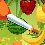 Mange forskjellige typer frukt, blant annet en vannmelon, bringebær, banan og mango, er illustrert med et sverd i midten